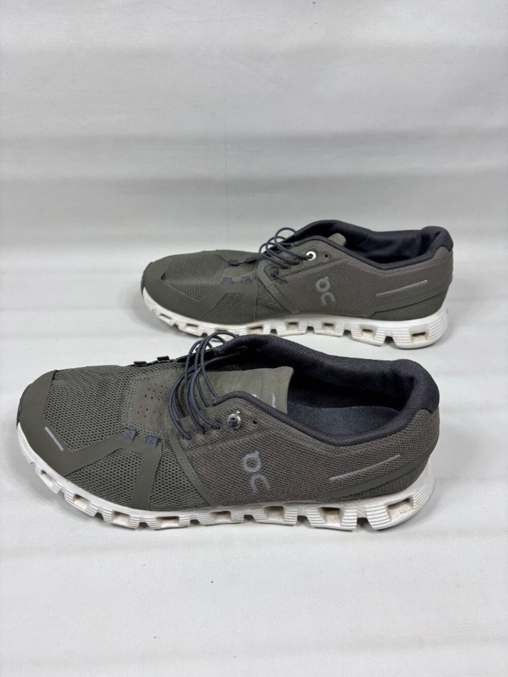 On Cloud 5 Men’s 10 Running Shoes Olive Green 59.98912 Sneakers READ DESC